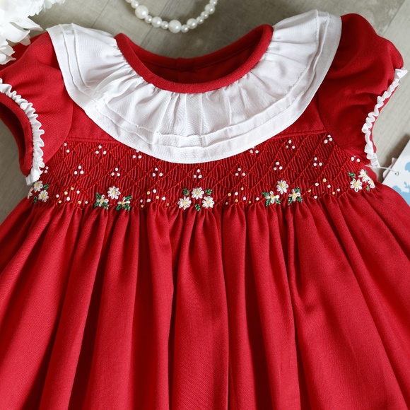 Red Dress Smocked Luli & Me Traditional Style Seasonal Portrait Party LIKE NEW - Picture 4 of 5